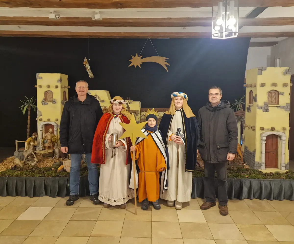 Sternsinger besuchen das Rathaus Sternsinger besuchen das Rathaus